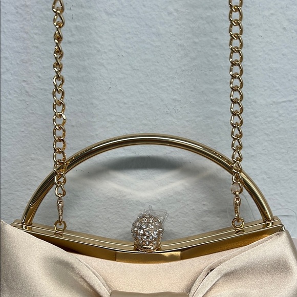 Alessia | Satin Clutch w/ Bow Accent ✨ - Picture 3 of 8